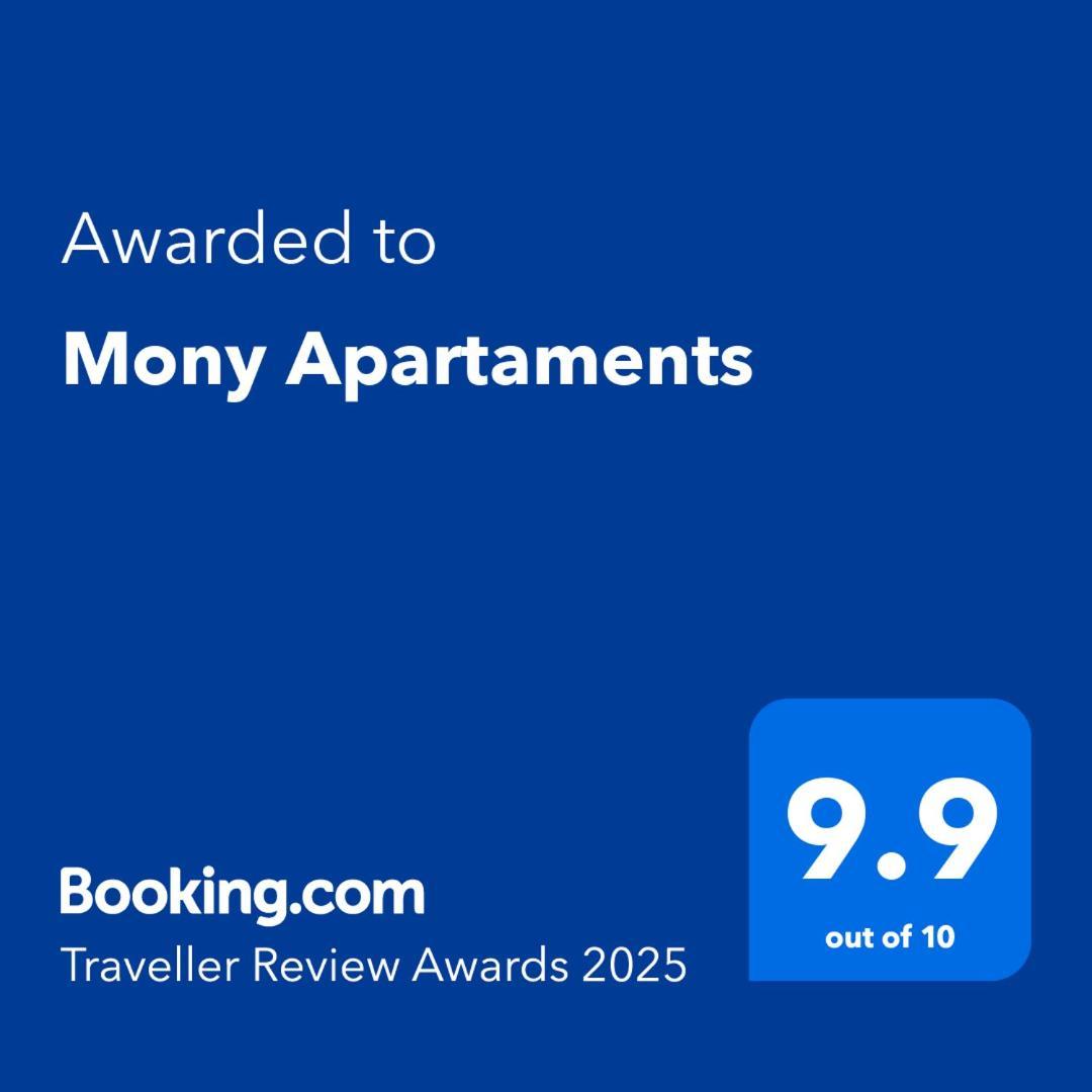 Mony Apartaments Роман Екстериор снимка